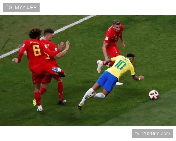 任意球判罚规则拆解：哪些动作容易被裁判吹哨？