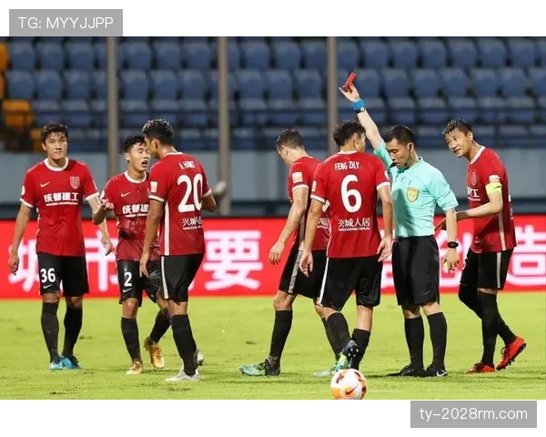 半场哨响时裁判判罚进球是否有效与恢复比赛规则