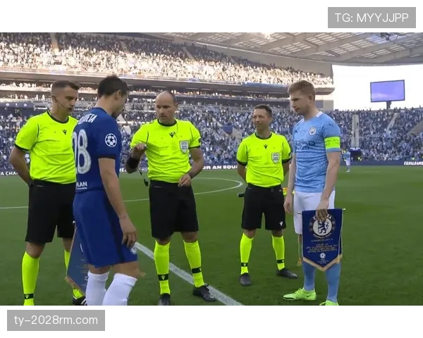 波格巴本赛季更频繁通过中场直塞撕开对手防线